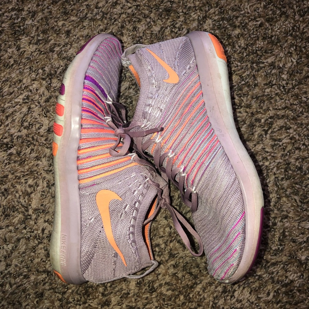 Nike free flyknkt running shoes